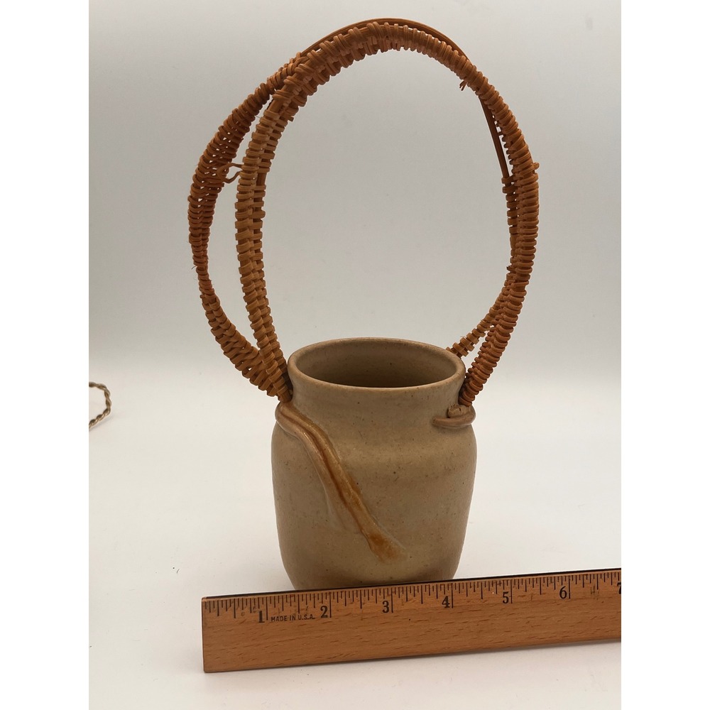 Mary Ashley Tan Pottery Vase Rustic Organic Rattan Handle Signed Hand Thrown - Picture 7 of 9